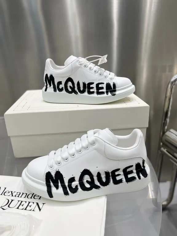 Alexander McQueen Shoe 